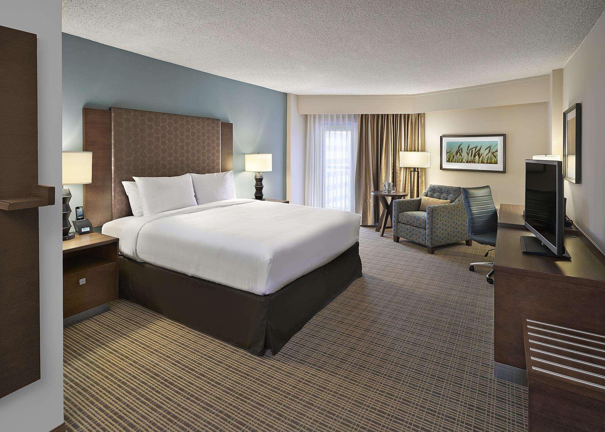 Doubletree By Hilton Hotel & Conference Centre Regina Extérieur photo