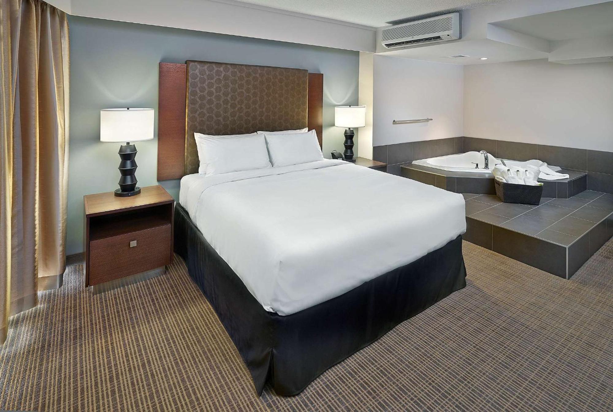 Doubletree By Hilton Hotel & Conference Centre Regina Extérieur photo